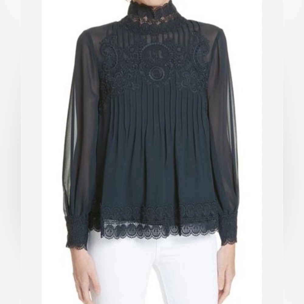 EUC Navy Ted Baker Size 2 (small or size 6) Cailley lace blouse
